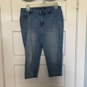 d. jeans Mid-Rise Light Blue Capri Crop Jeans size 14